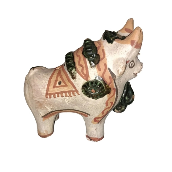 Peru TORITO DE PUCARA Bull.  Handmade Peruvian Folk Art Terracotta Figurine - Picture 4 of 7